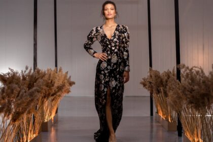 découvrez comment sublimer votre silhouette avec nos robes soigneusement sélectionnées. que ce soit pour une occasion spéciale ou un look quotidien, trouvez la robe parfaite qui mettra en valeur vos atouts et vous fera sentir élégante et confiante.