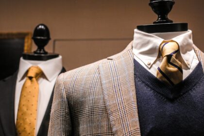 découvrez comment coordonner votre tenue avec un nœud papillon pour un look élégant et sophistiqué. des conseils de style aux astuces de couleur, apprenez à harmoniser votre nœud papillon avec vos vêtements pour toutes les occasions.