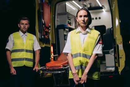 découvrez notre sélection de vestes élégantes et confortables pour toutes les saisons. que vous cherchiez une veste pour un look décontracté ou un style plus sophistiqué, notre collection répond à tous vos besoins. soyez prêt à affronter les intempéries avec style grâce à nos pièces tendance.