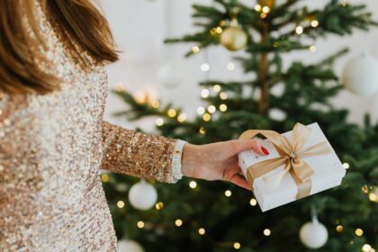 découvrez nos ensembles de montres, le cadeau parfait pour toutes les occasions ! offrez un style élégant et sophistiqué avec des collections uniques qui raviront à coup sûr vos proches. parcourez notre sélection et trouvez le cadeau idéal.