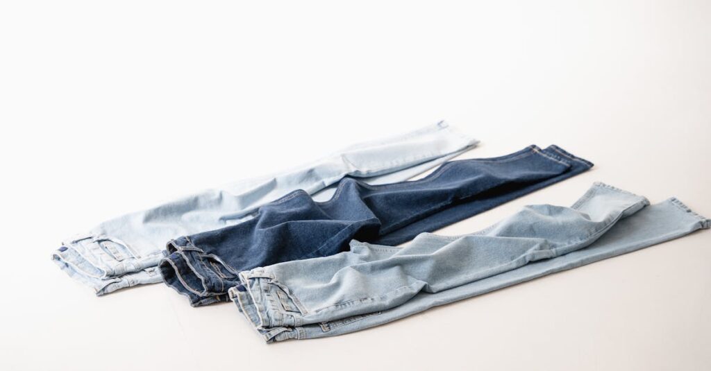 Que mettre avec un jean bleu : Nos conseils pour des looks faciles et