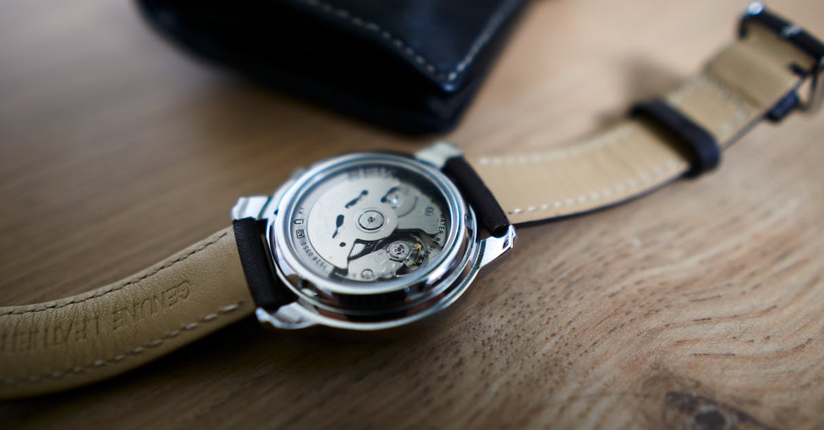 découvrez notre sélection de montres de luxe, alliant élégance et précision. explorez des modèles exclusifs des plus grandes marques, conçus pour sublimer votre style et refléter votre personnalité.