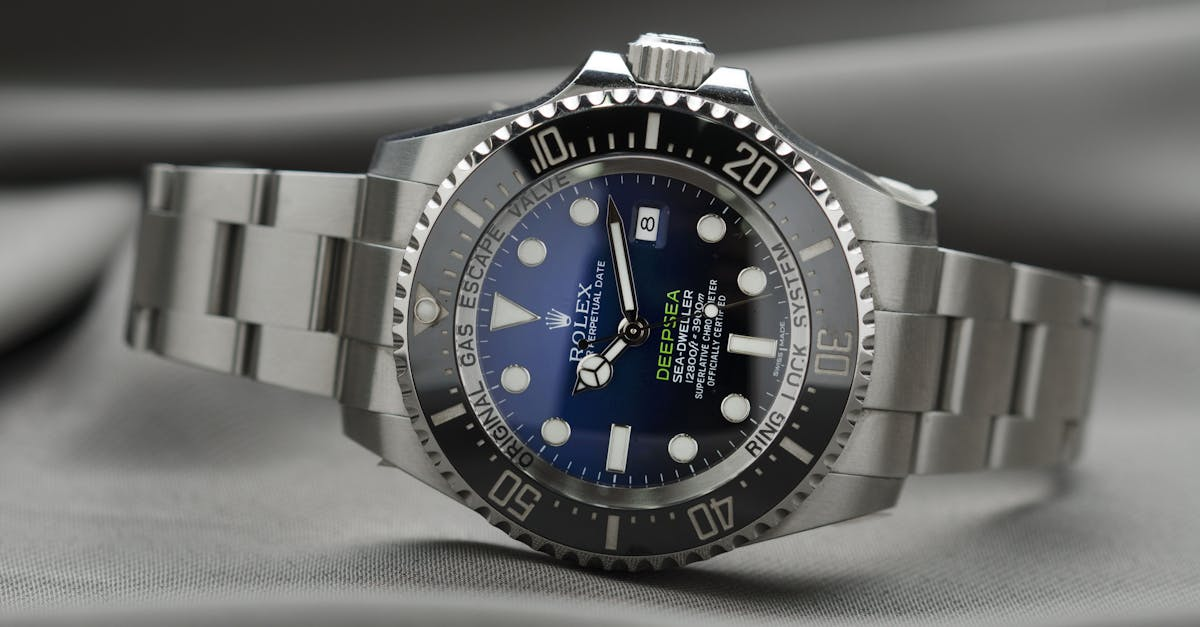 découvrez l'art de l'horlogerie de luxe, où l'élégance rencontre l'innovation. explorez des montres raffinées alliant précision, savoir-faire artisanal et designs époustouflants, pour une expérience horlogère inégalée.
