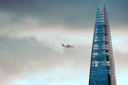 découvrez tout ce qu'il faut savoir sur les aéroports de londres : informations sur les vols, services, transport, et conseils pour un voyage réussi dans la capitale britannique.