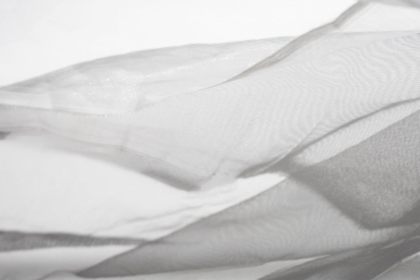 découvrez notre chemise blanche transparente, élégante et légère, parfaite pour toutes les occasions. son design raffiné s'adapte à tous les styles, offrant une touche de sophistication à votre garde-robe.
