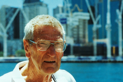 découvrez notre collection de lunettes tendance alliant style et confort. que ce soit pour la vie quotidienne ou des occasions spéciales, trouvez la paire parfaite qui mettra en valeur votre personnalité tout en protégeant vos yeux.