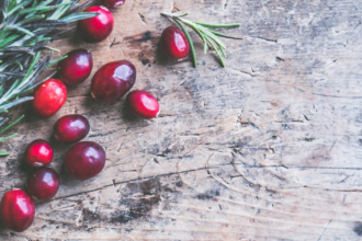 découvrez des idées créatives et délicieuses d'apéritifs de noël pour éblouir vos invités lors des fêtes. des recettes savoureuses qui ajoutent une touche festive à votre table !
