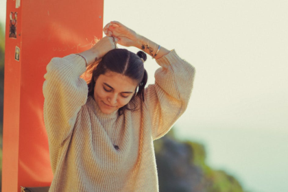 découvrez tout ce qu'il faut savoir sur la longueur des manches : styles, tendances, et conseils de mode pour choisir la coupe parfaite. adaptées à chaque saison et occasion, nos astuces vous aideront à rehausser votre garde-robe.