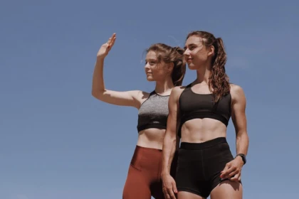 découvrez notre collection de shorts tendance pour homme et femme, idéale pour un style décontracté en été. confortables et élégants, nos shorts s'adaptent à toutes les occasions. livraison rapide.