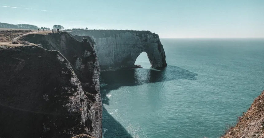 découvrez nos hébergements de vacances en normandie, alliant confort et charme pour un séjour inoubliable entre terre et mer.