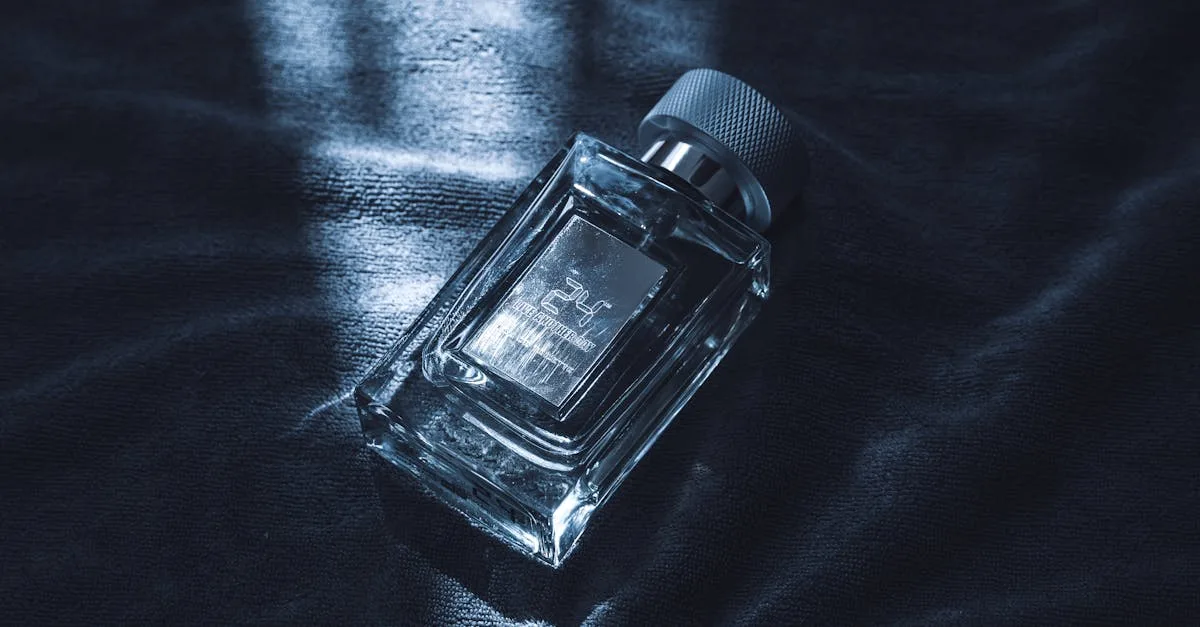 découvrez les alternatives abordables aux parfums pour hommes de grandes marques, offrant des fragrances similaires à petit prix.