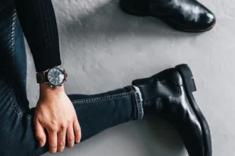 découvrez comment styliser vos chelsea boots avec élégance pour toutes les occasions. conseils mode et idées de tenues tendance.