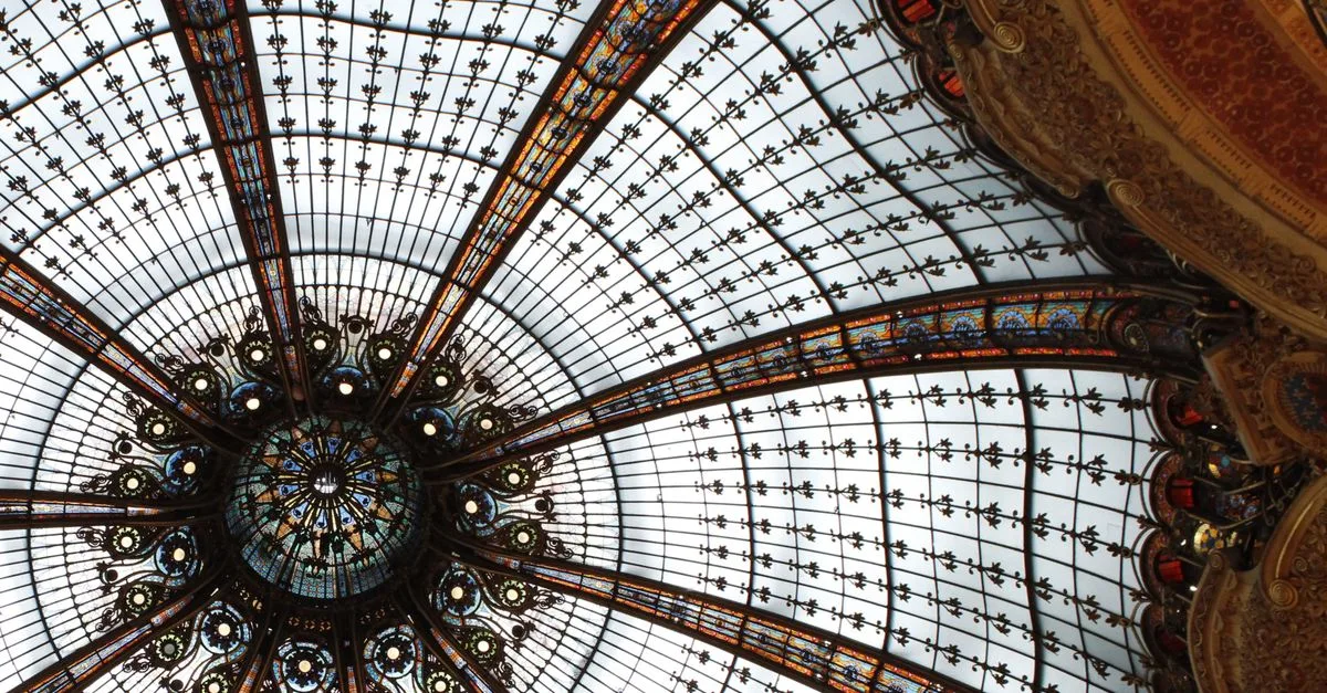 découvrez le plus grand centre commercial de france, offrant une expérience de shopping inégalée avec des centaines de boutiques, restaurants et divertissements sous un même toit.