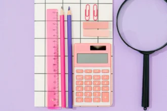 calculez facilement l'épaisseur de vos lentilles avec notre outil en ligne précis et rapide. obtenez des résultats instantanés pour vos besoins optiques.