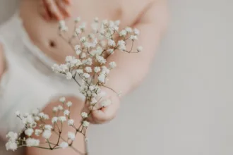 découvrez nos conseils et produits essentiels pour prendre soin de votre bébé avec douceur et expertise.
