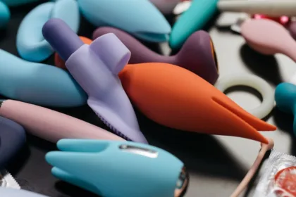 découvrez notre sélection de sex toys pour pimenter votre vie intime en toute sécurité et plaisir. produits variés, discrets et de qualité.