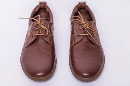 découvrez les chaussures homme laura vita : des modèles au style affirmé pour compléter vos tenues au quotidien.