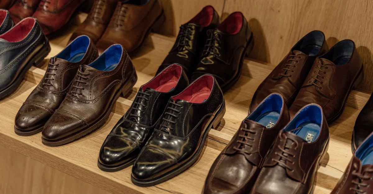 découvrez les différences entre les chaussures oxford et derby pour homme : style, laçage et occasions. trouvez le modèle idéal pour chaque tenue.